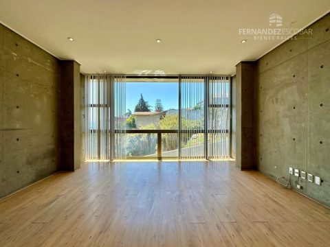 Local Comercial Arriendo en Reñaca — Reñaca – Arriendo Oficina 32M2 Con Baño Pleno Centro