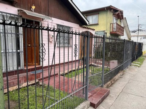 Casa Venta en Maipú — Oportunidad!!!!! Amplia Casa Con Buena Ubicación