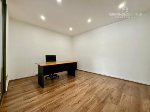 Local Comercial Arriendo en Reñaca — Reñaca – Arrienda Local De 136M2 Con Oficinas