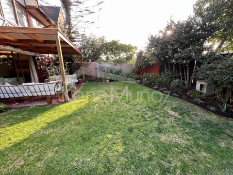 Casa Venta en Las Condes — Linda Casa Impecable