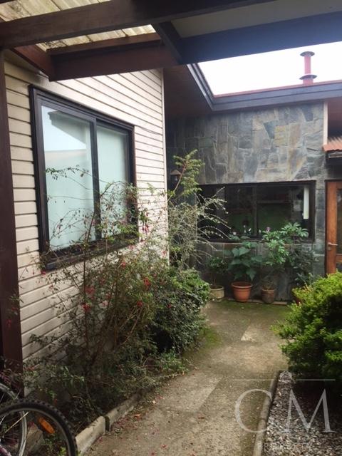 Amplia Propiedad En Sector Teja Sur