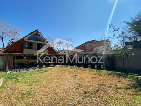 Casa Venta en Las Condes — Excelente Casa Cerca Metro Los Dominicos