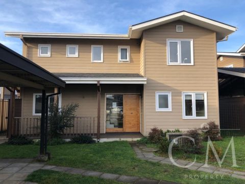 Casa Venta en Valdivia — Amplia Casa En Condominio El Bayo