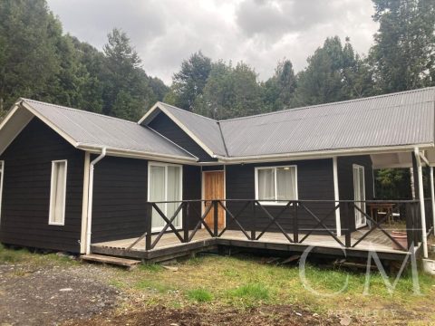 Casa Venta en Puerto Montt — Se Vende Casa En Parcela Lago Chapo