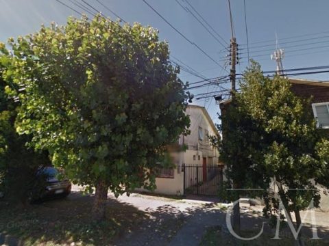 Casa Venta en Valdivia — Se Vende Propiedad Calle Barros Arana, Ideal Para Inversionista. Rebajada En 8% Julio 2024