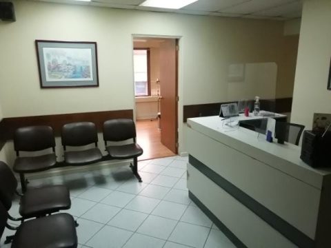 Oficina Venta en Puerto Montt — Oficina 82 M2 3 Ambientes 2 B Edificio Plaza