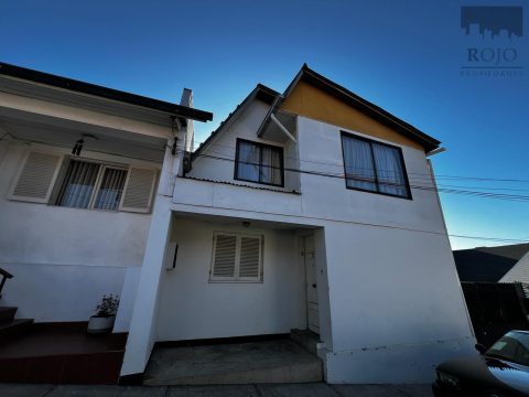 Casa Venta en Viña del Mar — Viña, Recreo, 2 Casas 7 Dormitorios, 3 Baños, A Remodelar