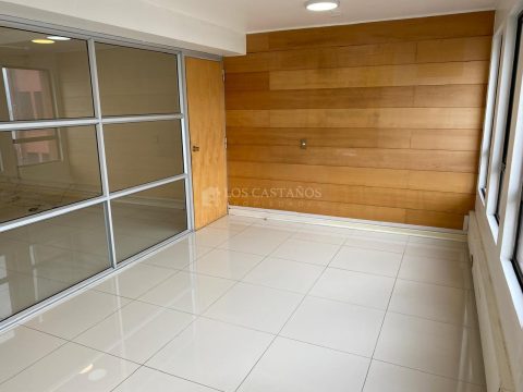 Oficina Arriendo en Puerto Montt — Oficina Nã‚Â°411 74 M2 Edificio Colon