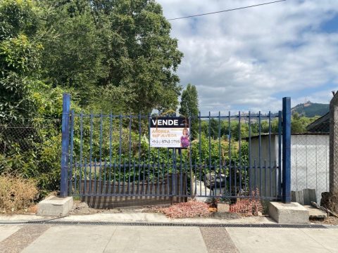 Terreno Venta en Los Ángeles — Terreno Comercial En El Centro De Laja