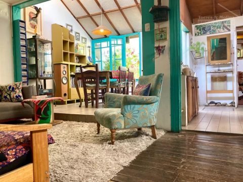 Casa Venta en Ñuñoa — Maravilloso Oasis Nuñoino, Cálido Y Acogedor