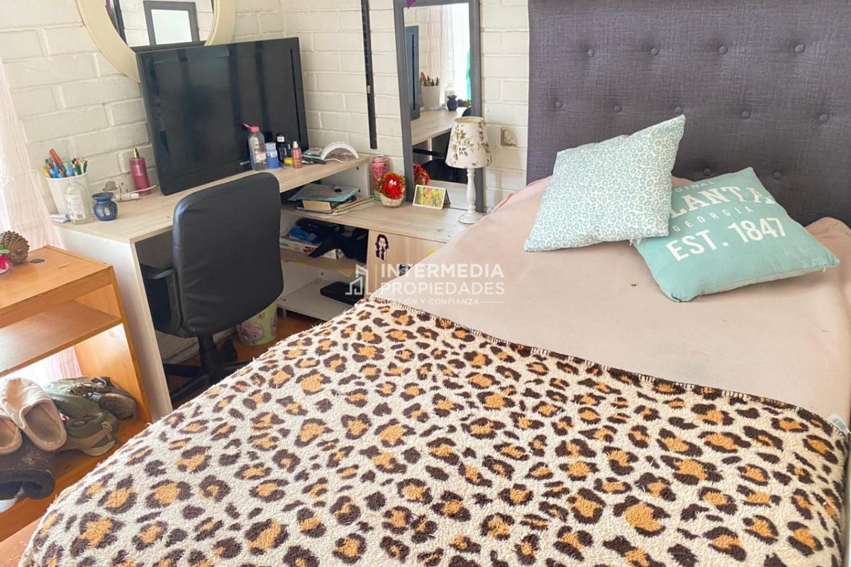 Hermosa Casa 1 Piso Con Gran Patio Y Ubicación Privilegiada.