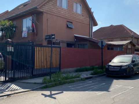 Casa Venta en Quilicura — Se Vende Hermosa Casa De 3 Pisos En Quilicura