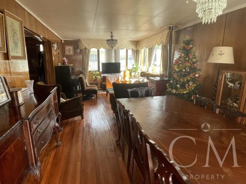 Casa Arriendo en Valdivia — Amplia Propiedad En El Centro De Valdivia