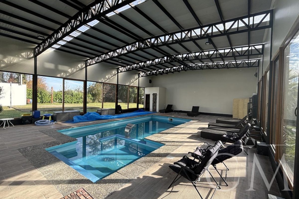 Amplia Y Hermosa Casa En Condominio