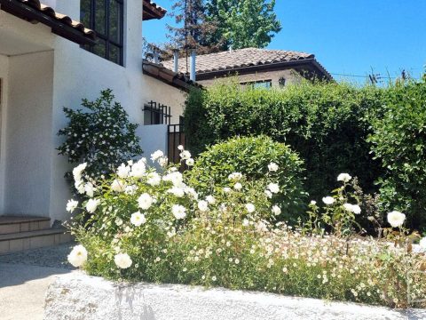 Casa Venta en Las Condes — Casa De 2 Pisos En Venta Sector Los Saldes