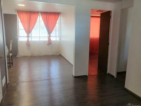 Departamento Venta en Lo Prado — Departamento En Venta Recién Arreglado En Lo Prado