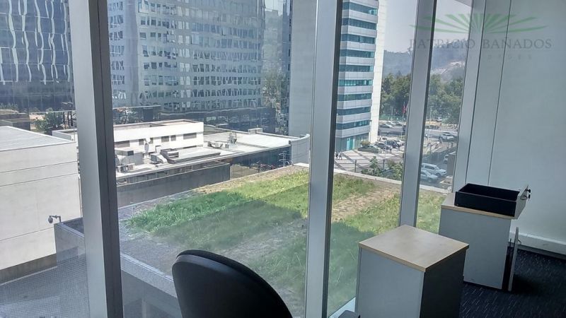 Oficina – Av. Vitacura / Metro Tobalaba