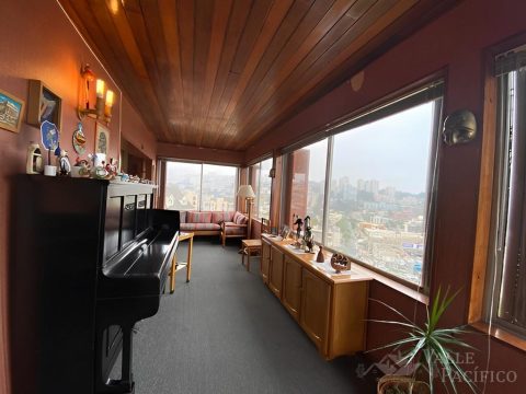 Casa Venta en Viña del Mar — Venta Casa De 3 Pisos En Reñaca Con Vista Al Mar 6D – 4B