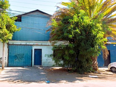 Local Comercial Venta en San Joaquín — San JoaquãN: Vendo Galpã“N Con Bodega Y Oficinas.