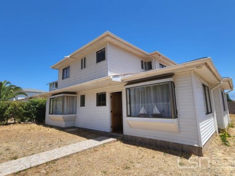 Casa Venta en Las Condes — Casa En Condominio Los Algarrobos