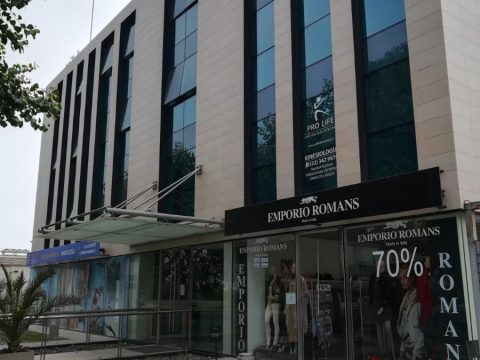 Local Comercial Arriendo en Concón — Reñaca, Amplia Oficina, 3 Privados+ Recepcioón, 2 Baños, 62 M2