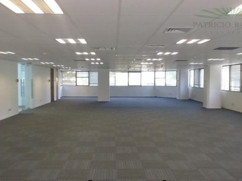 Oficina Arriendo en Las Condes — Oficina – Av. Apoquindo / Metro Tobalaba