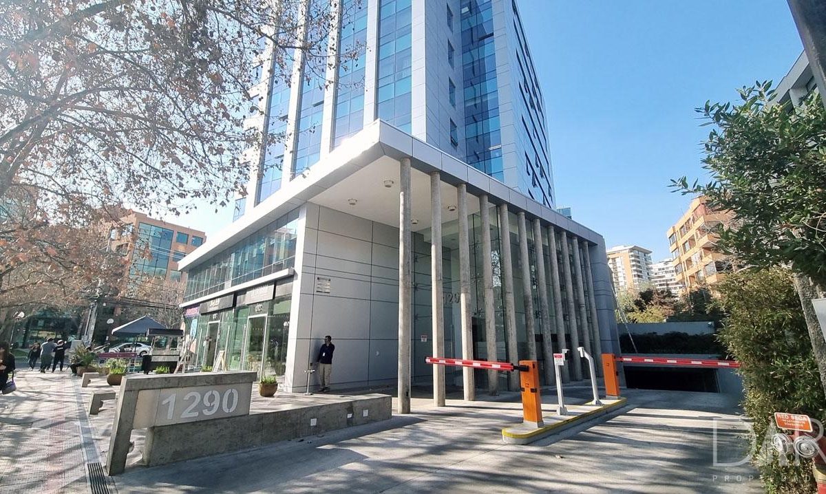 Se Vende Oficina En Providencia, Sector Metro Colã“N