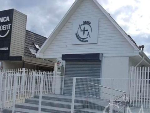 Local Comercial Venta en Puerto Montt — Se Vende Casa Comercial Equipada En Valle Volcanes Puerto Montt