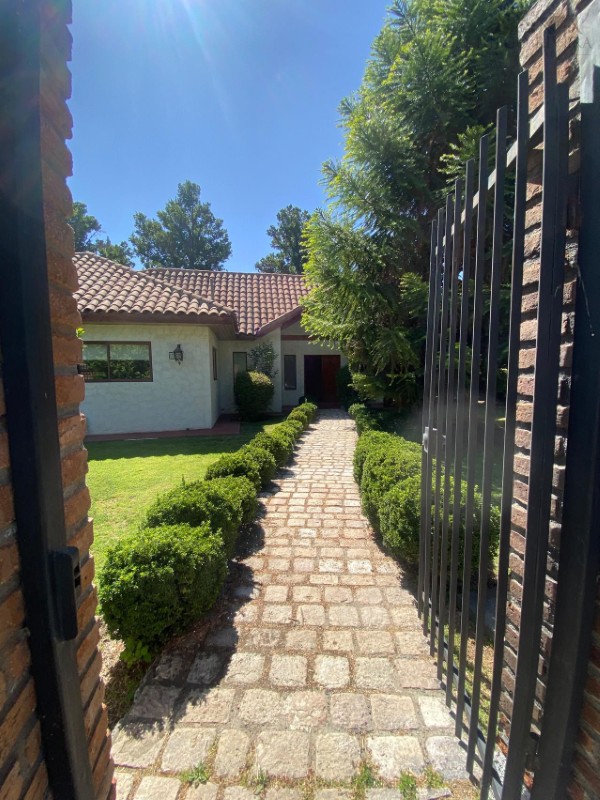 Arriendo Linda Casa Condominio Nogales Alto – Machalí