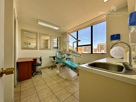 Local Comercial Venta en Viña del Mar — Viña Del Mar – Venta Oficina Dental O De Salud Totalmente Equipada