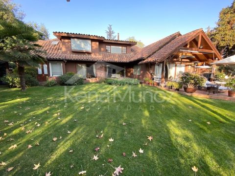 Casa Venta en Las Condes — Dominicos Antiguo