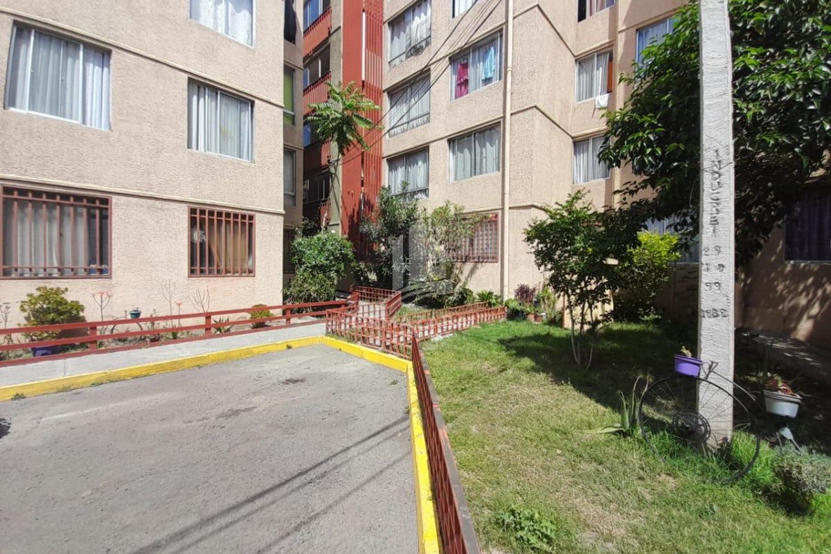 Venta Luminoso Depto. Condominio Valle 2, Recoleta 3D 1B