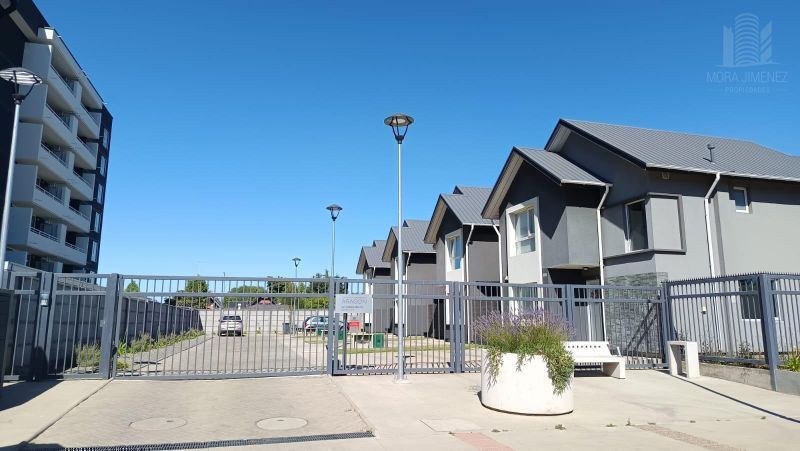 Se Arrienda Casa Cond.aragon (Gab.mistral)