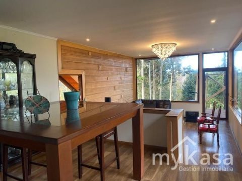 Casa Venta en Puerto Montt — Estupenda Casa 5D. 5B. Lomas De Coihuin