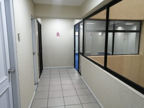 Oficina Arriendo en Puerto Montt — Oficina Nã‚Â° 304 40 M2 1 Ambiente 1 B Edificio Pedro Montt
