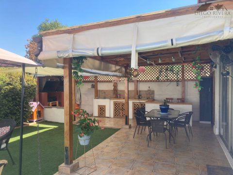 Casa Venta en Machalí — En Venta Acogedora Casa , El Polo, Machalí