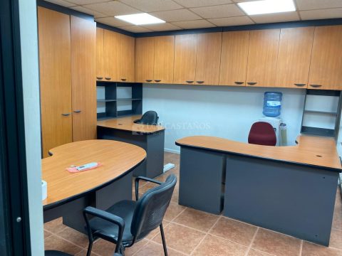 Oficina Arriendo en Puerto Montt — Arriendo Oficina 110 M2 Sector Del Puerto