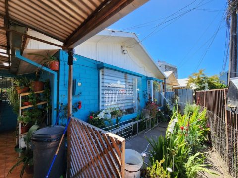 Casa Venta en Los Ángeles — Se Vende Casa Jardines De La República.