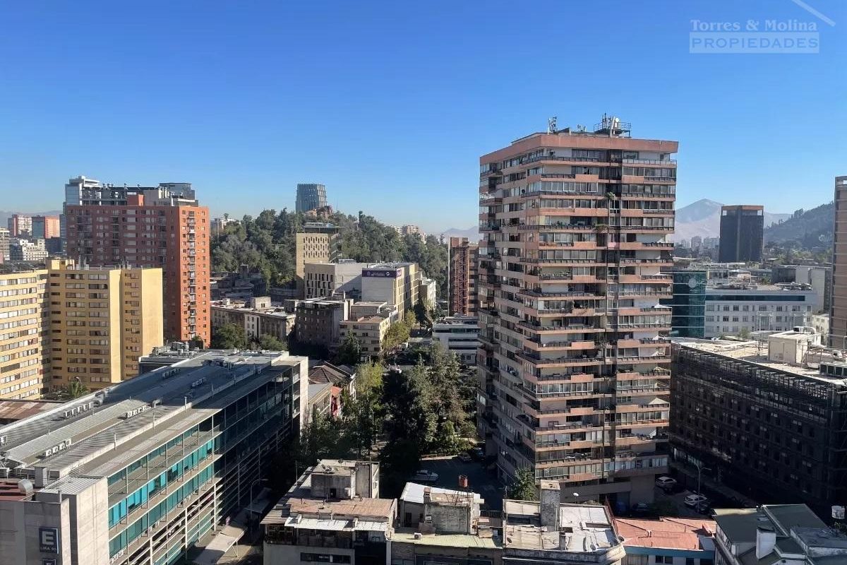 Vista Despejada A Pasos Hospital Uc, 2 Dormitorios