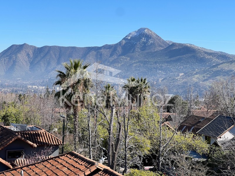 Departamento Con Preciosa Vista. Colegios Scuola Italiana, Cumbres, San Nicolas De Myra, Universidad Del Desarrollo