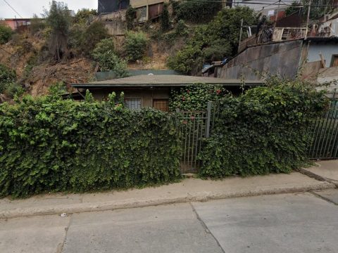 Casa Venta en Valparaíso — Vende Casa En Sector Bajo De Playa Ancha