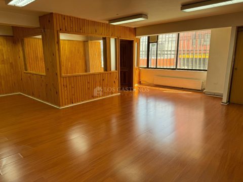 Oficina Arriendo en Puerto Montt — Oficina Nã‚Â° 201 / 1 Privado 2 Baãƒâ€˜Os Edificio Pedro Montt