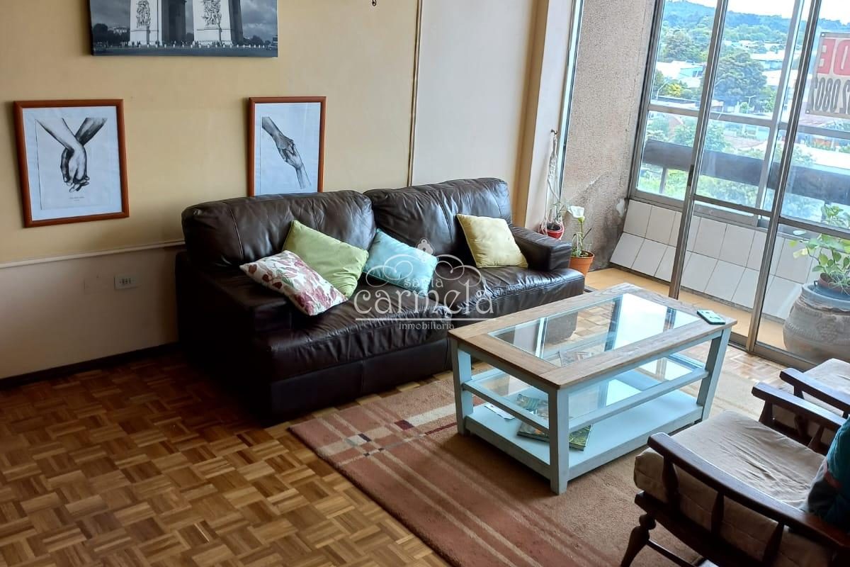 Venta Amplio Y Céntrico Departamento