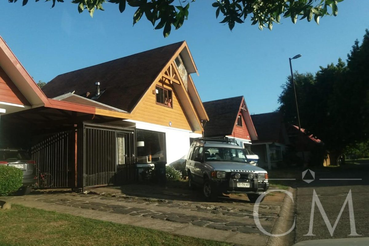 Amplia Casa En Barrio El Bosque