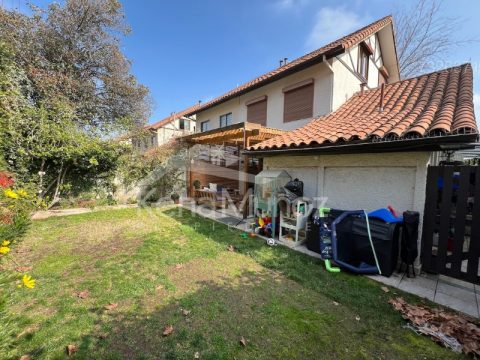 Casa Venta en Las Condes — Oportunidad !!! Remodelada Cocina Y Baños, Termopanel Nuevo Toda La Casa