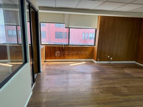 Oficina Arriendo en Puerto Montt — Oficina Nã‚Â°301 2 Privados 2 Baãƒâ€˜Os Edificio Pedro Montt