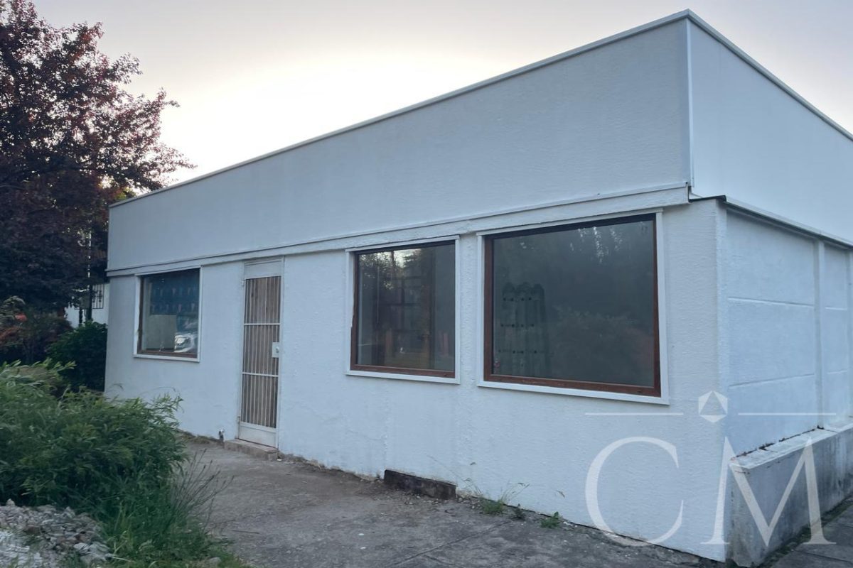 Se Arriendan Locales En Sector Isla Teja , Valdivia