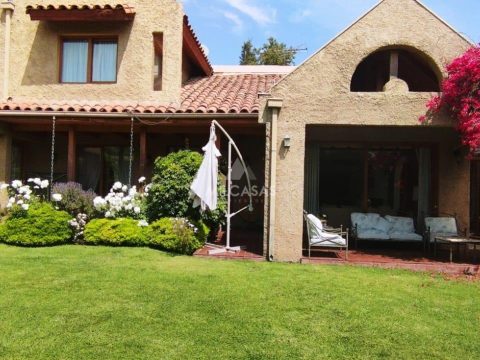 Casa Venta en Las Condes — Excelente Casa En Quinchamalí, Las Condes