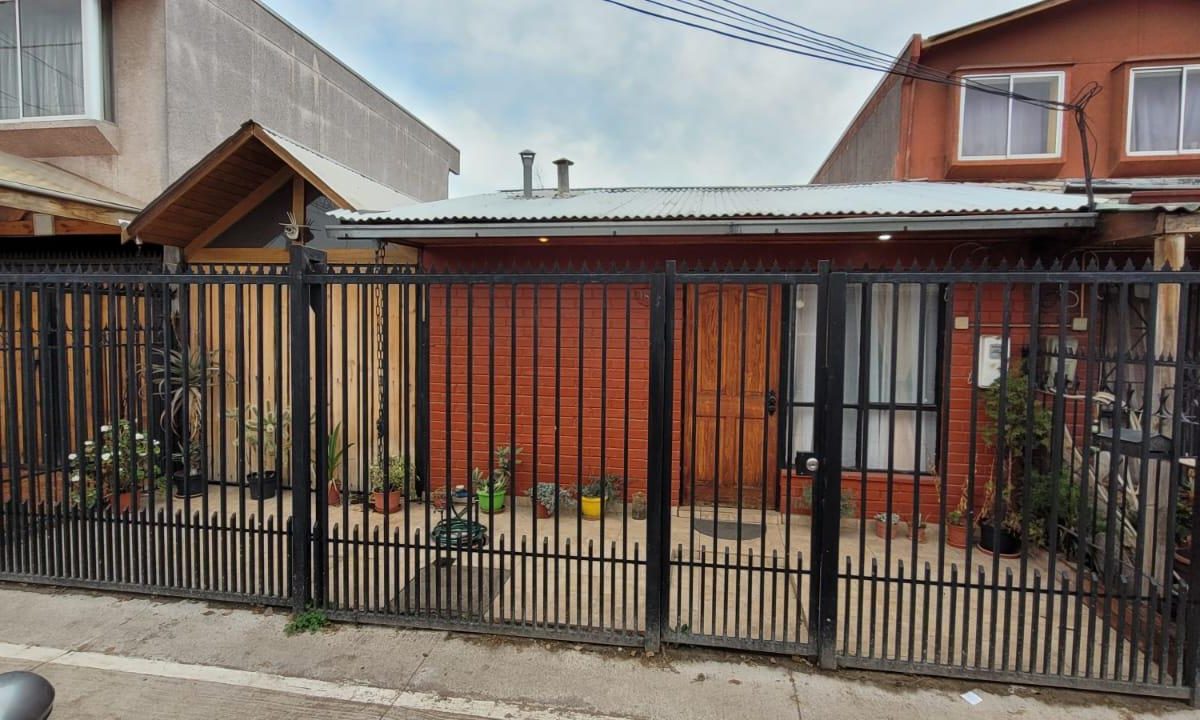 Casa En Venta De 2 Dorm. En Maipú