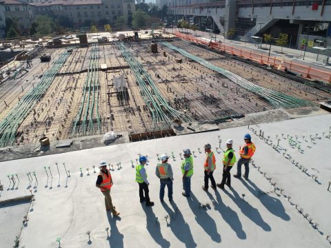 Obra en construcción de un edificio de departamentos